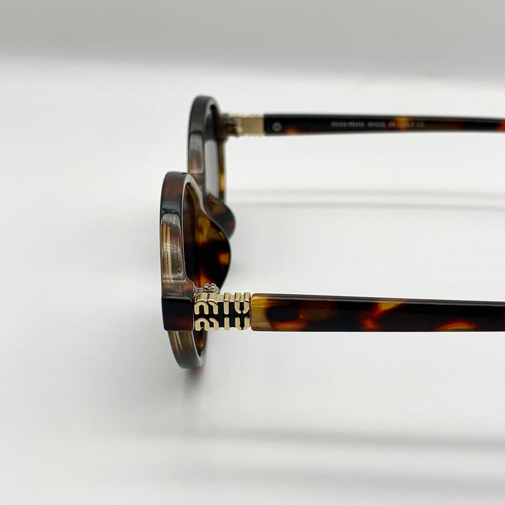 Solaire: Miu Regard Oval Gold